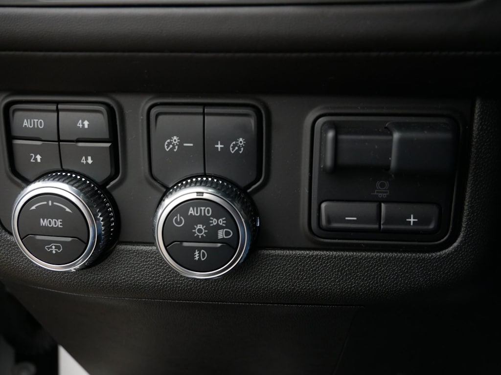 Thumbnail: 2024 GMC Yukon - 29