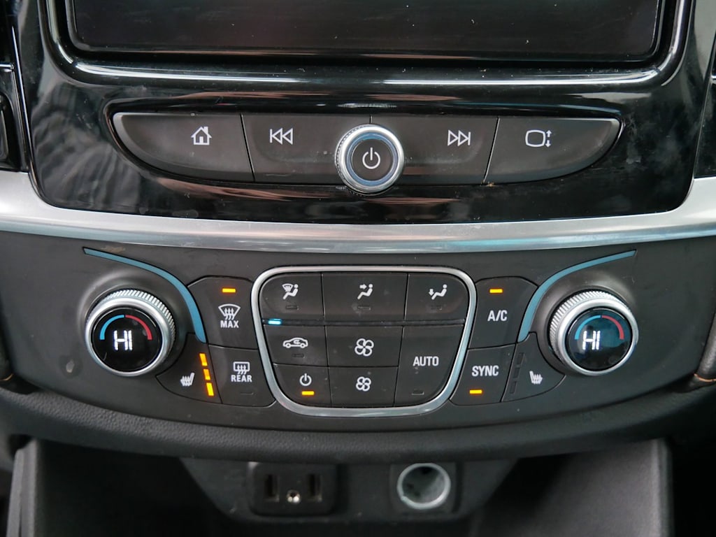 Thumbnail: 2019 Chevrolet Traverse - 17