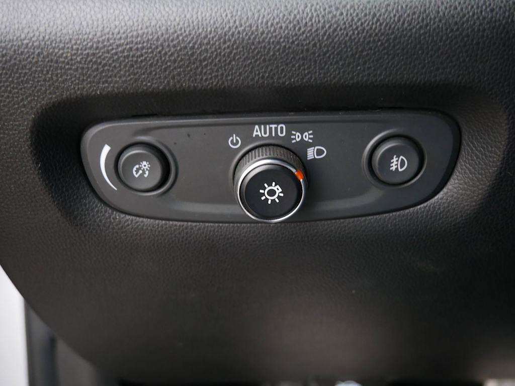 Thumbnail: 2019 Chevrolet Traverse - 22