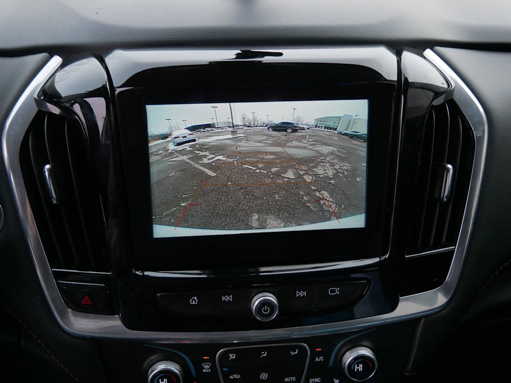 Thumbnail: 2019 Chevrolet Traverse - 16