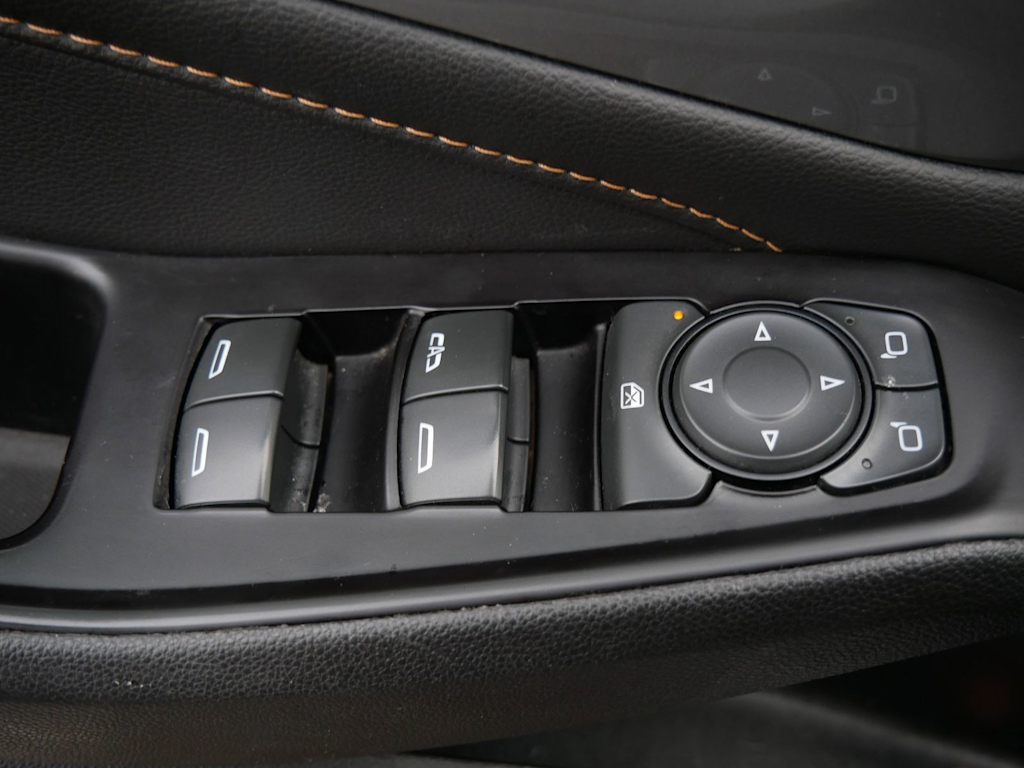 Thumbnail: 2019 Chevrolet Traverse - 14