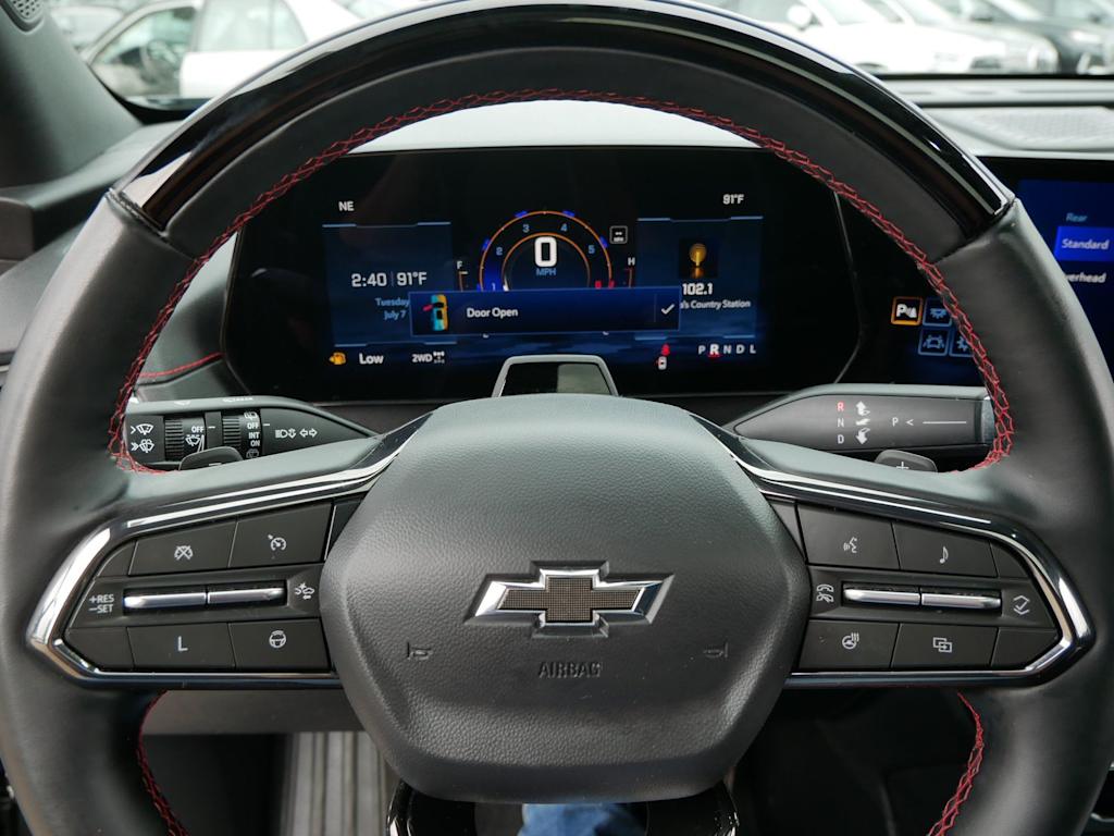 Thumbnail: 2025 Chevrolet Traverse - 24