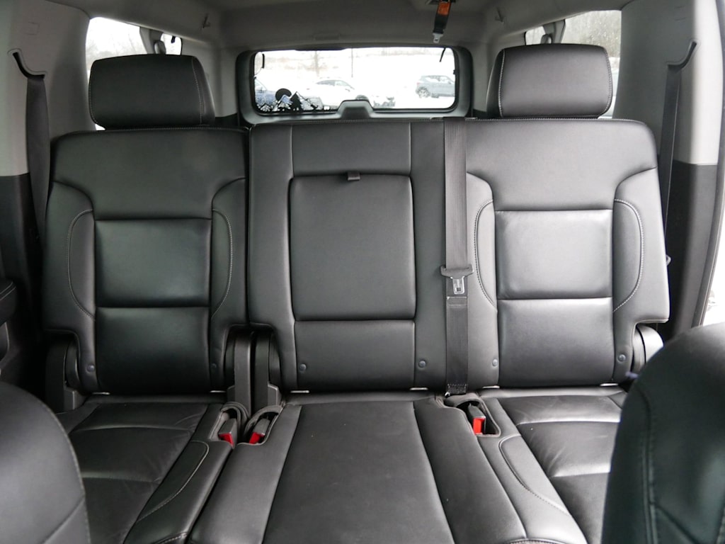 Thumbnail: 2019 Chevrolet Suburban - 6