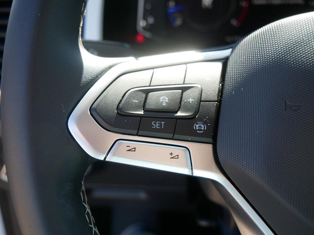 Thumbnail: 2023 Volkswagen Atlas - 28