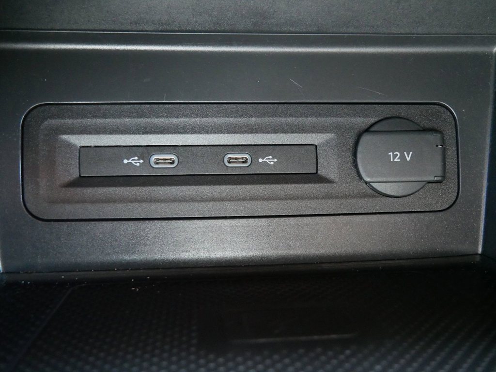 Thumbnail: 2023 Volkswagen Atlas - 23