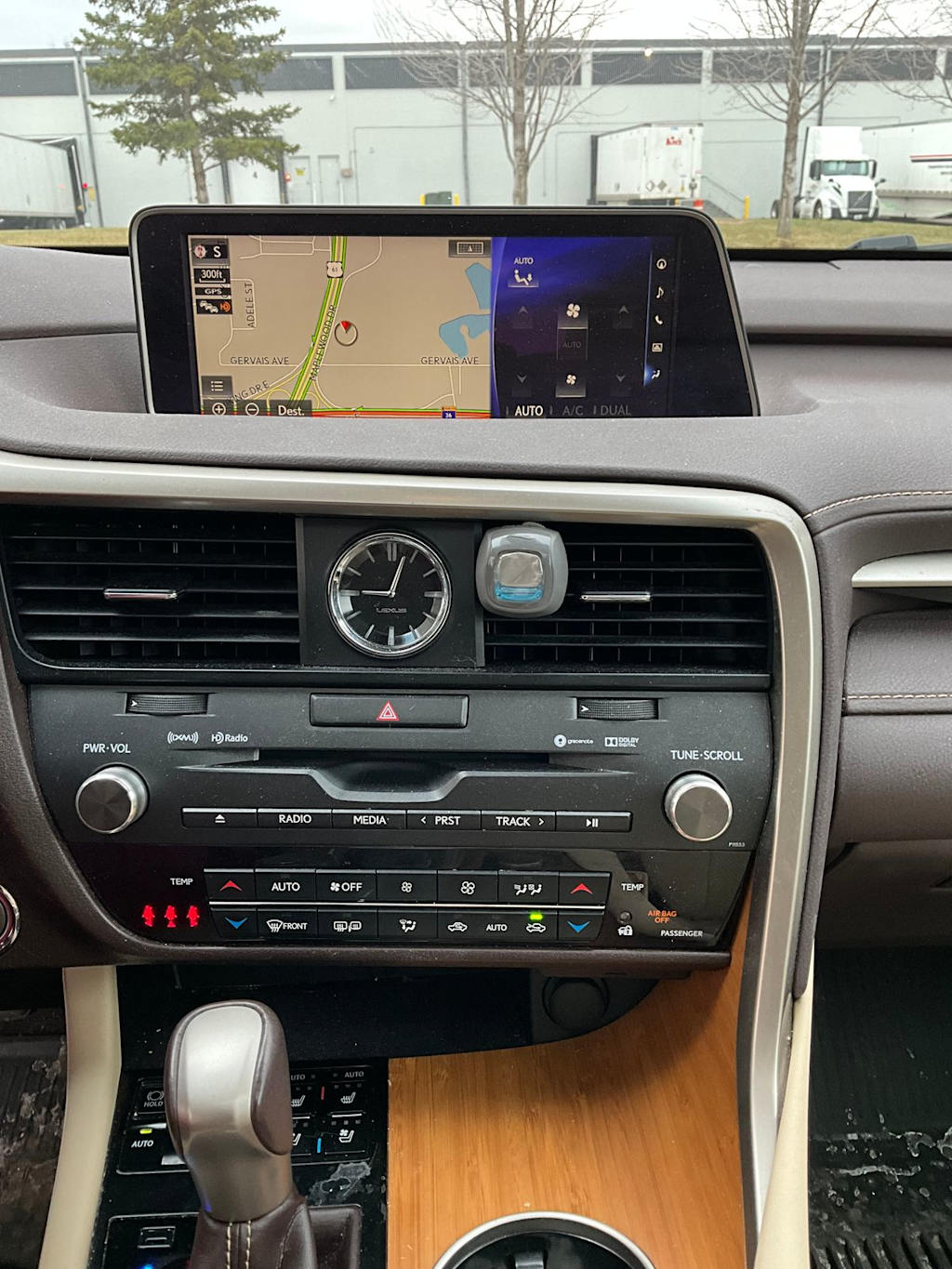 Thumbnail: 2017 Lexus RX - 9