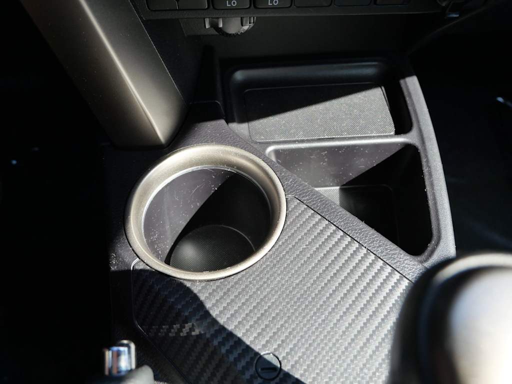 Thumbnail: 2015 Toyota RAV4 - 23