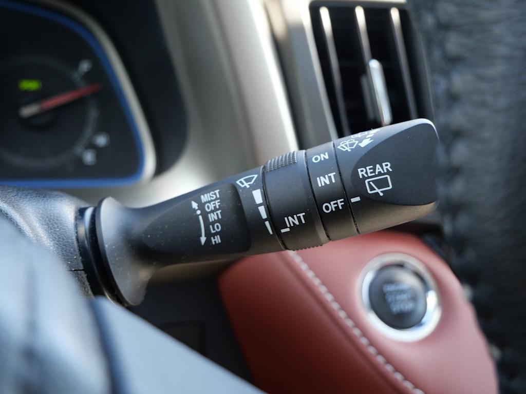 Thumbnail: 2015 Toyota RAV4 - 29