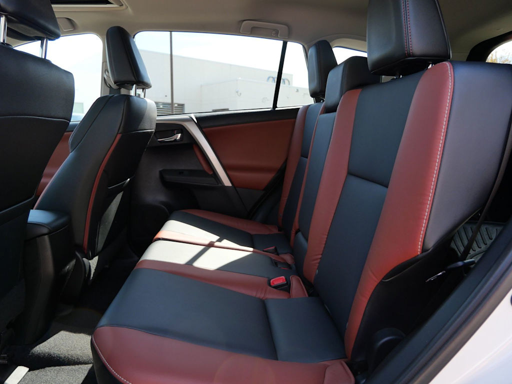 Thumbnail: 2015 Toyota RAV4 - 7