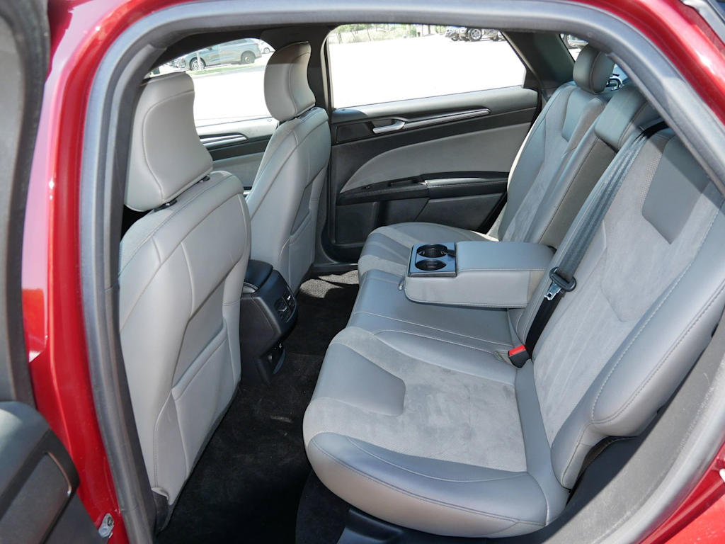 Thumbnail: 2017 Ford Fusion - 8