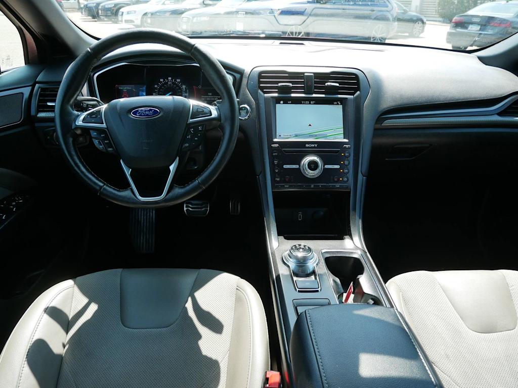 Thumbnail: 2017 Ford Fusion - 9