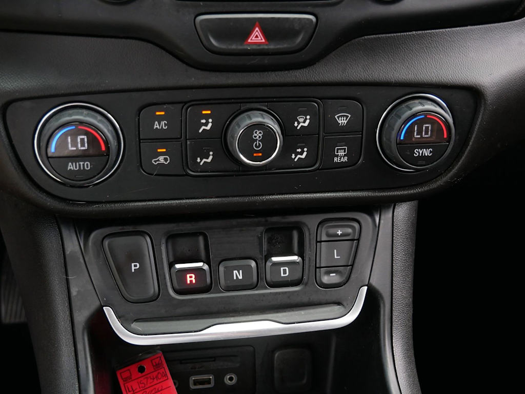 Thumbnail: 2020 GMC Terrain - 22