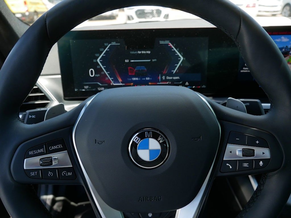 Thumbnail: 2024 BMW 3 Series - 25