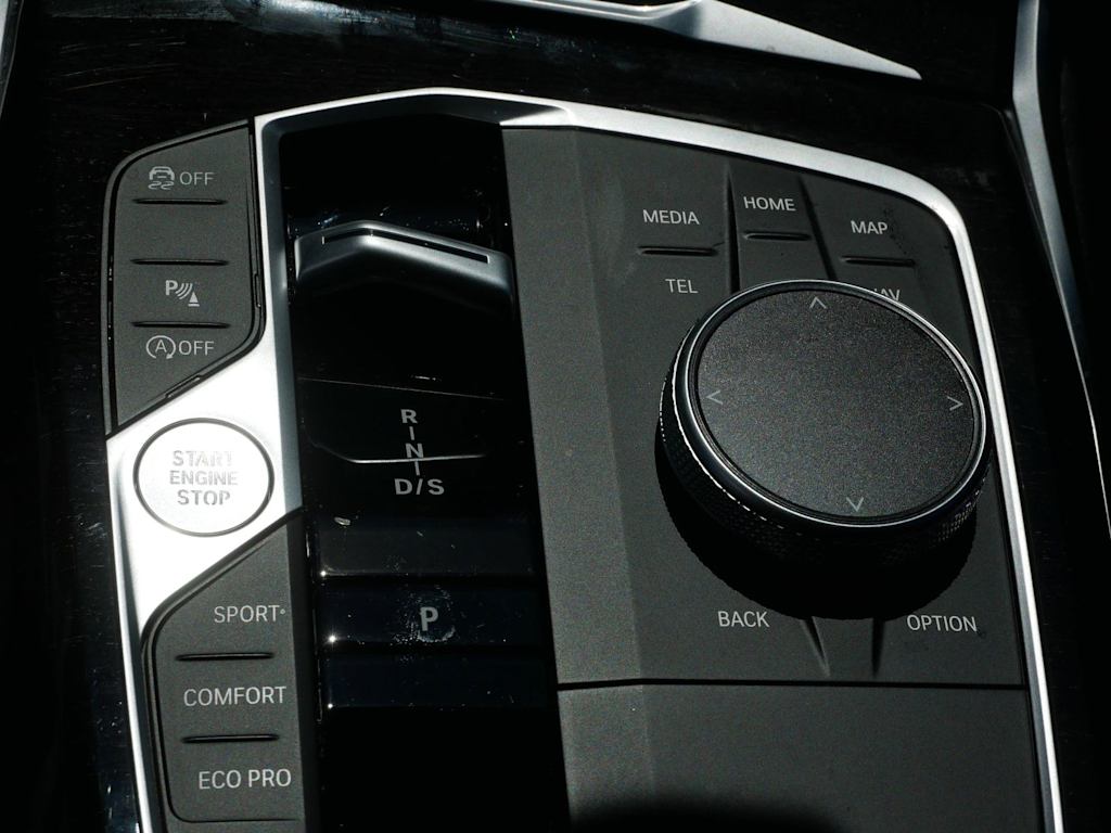Thumbnail: 2024 BMW 3 Series - 21
