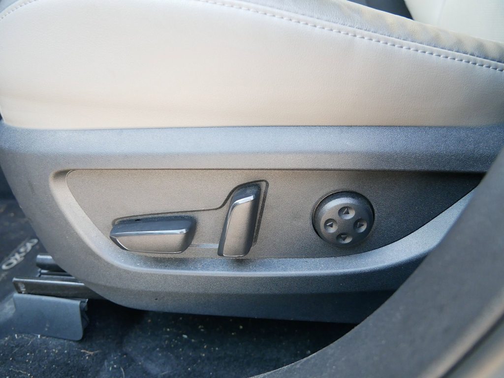 Thumbnail: 2023 INFINITI QX50 - 13