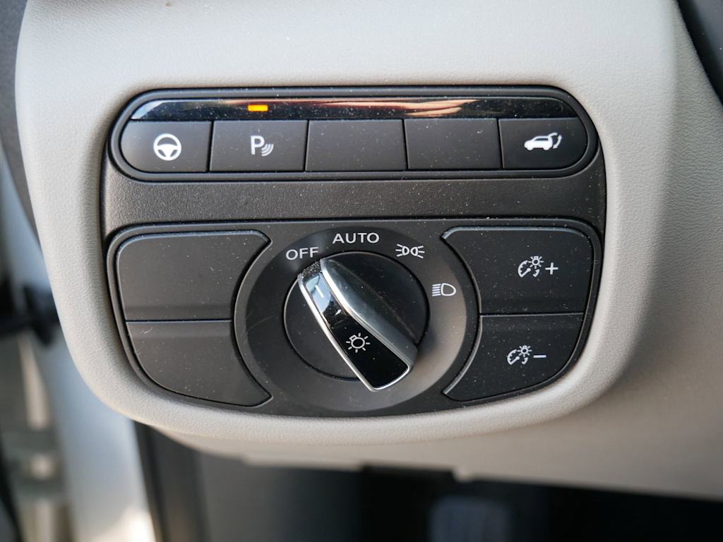 Thumbnail: 2023 INFINITI QX50 - 19