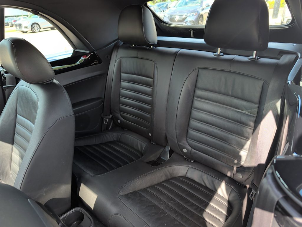 Thumbnail: 2014 Volkswagen Beetle - 8
