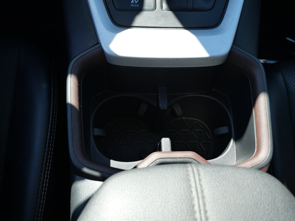 Thumbnail: 2023 Toyota RAV4 - 20
