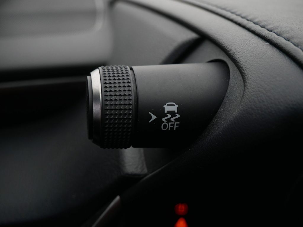 Thumbnail: 2021 Lexus ES - 23