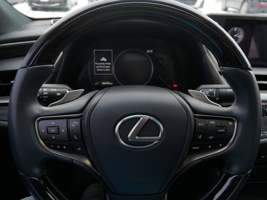 Thumbnail: 2021 Lexus ES - 20