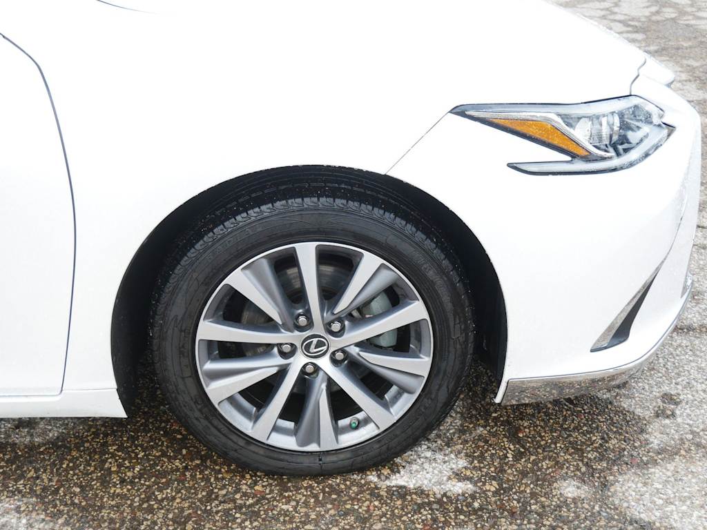 Thumbnail: 2021 Lexus ES - 5