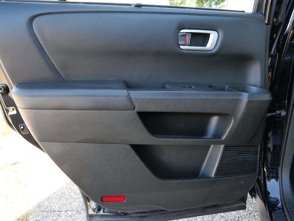 Thumbnail: 2012 Honda Pilot - 17