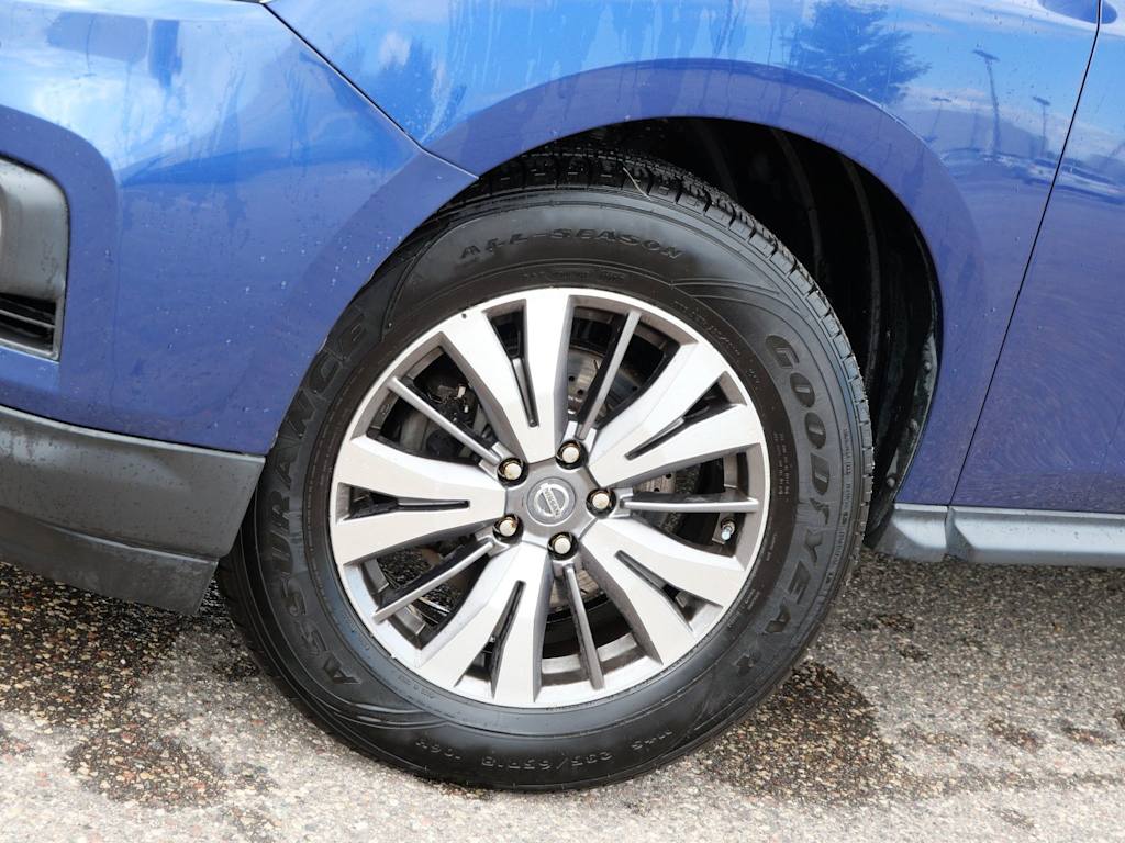 Thumbnail: 2019 Nissan Pathfinder - 5