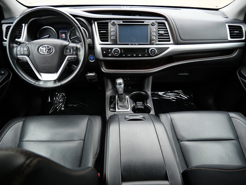 Thumbnail: 2017 Toyota Highlander - 2