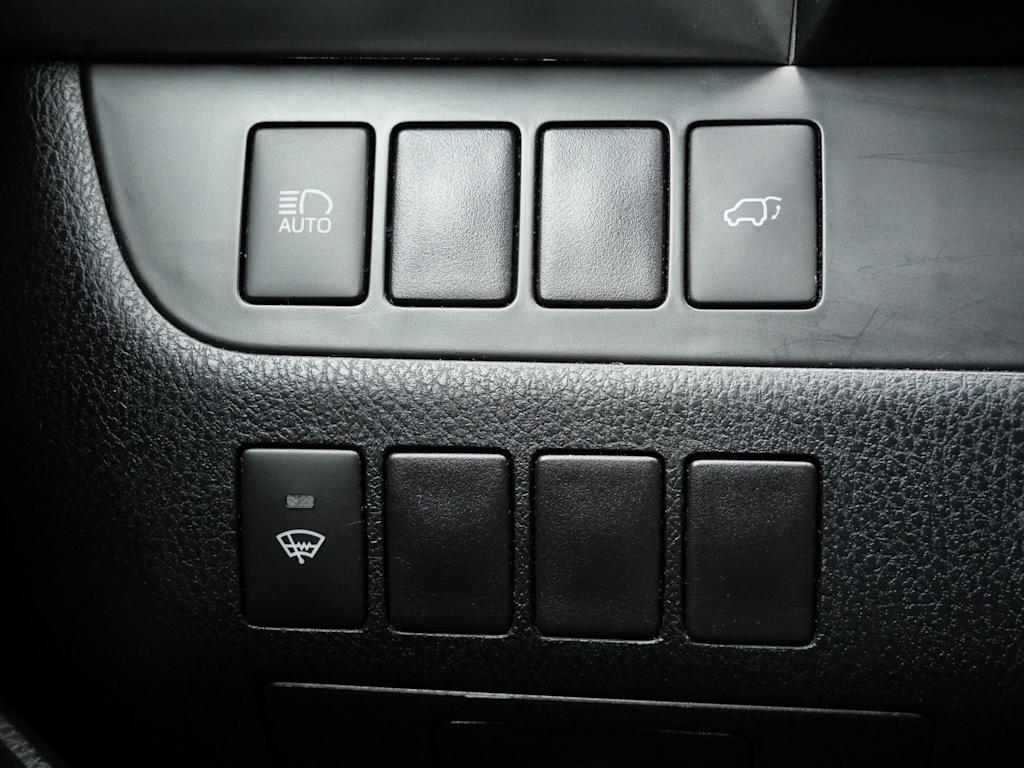 Thumbnail: 2017 Toyota Highlander - 24