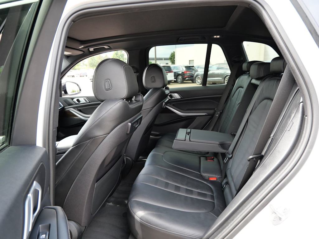 Thumbnail: 2019 BMW X5 - 10