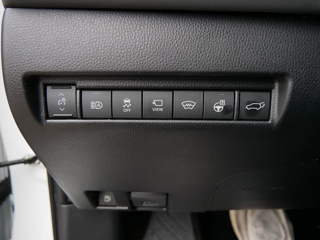 Thumbnail: 2024 Toyota Venza - 31