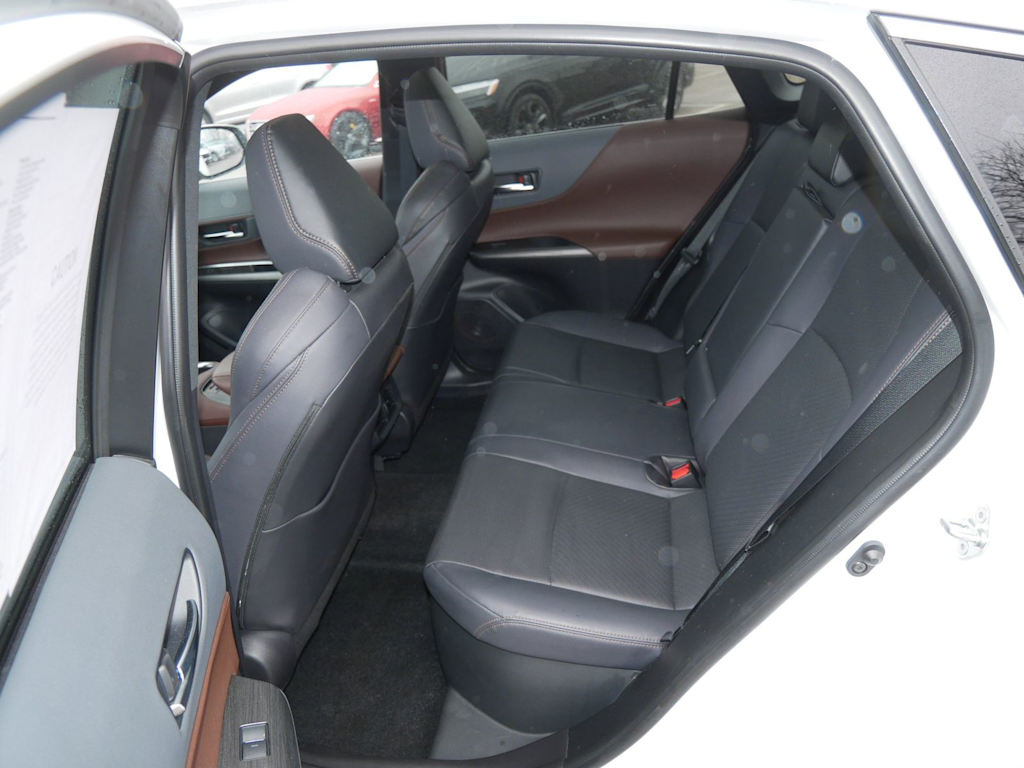 Thumbnail: 2024 Toyota Venza - 8