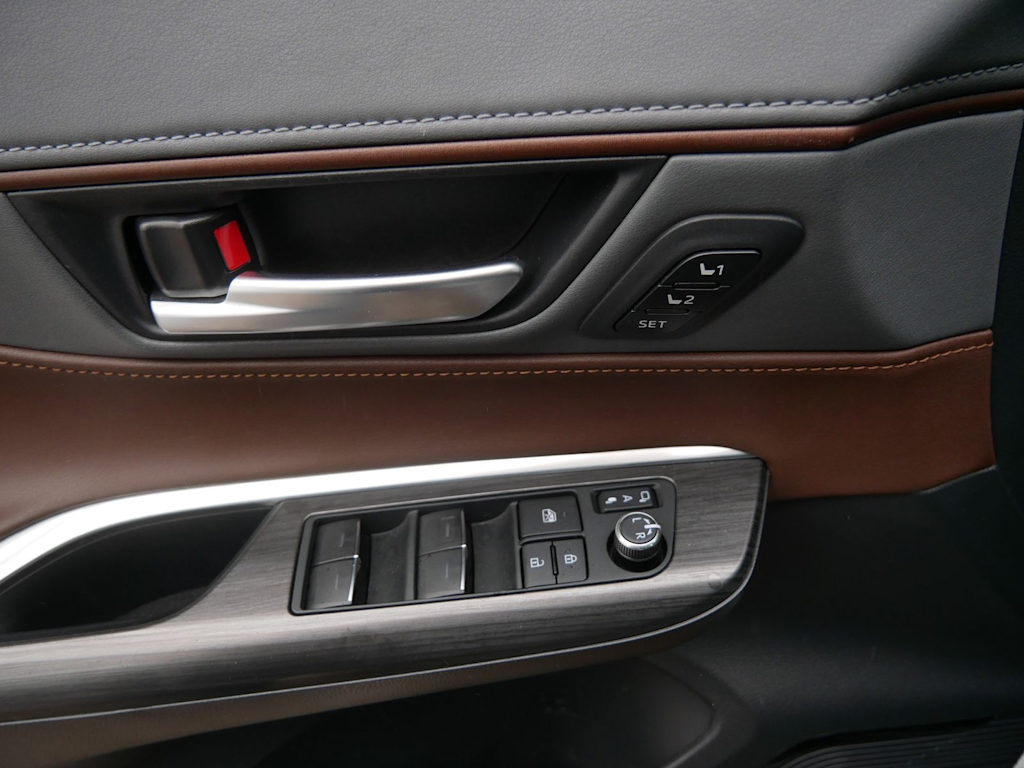 Thumbnail: 2024 Toyota Venza - 22