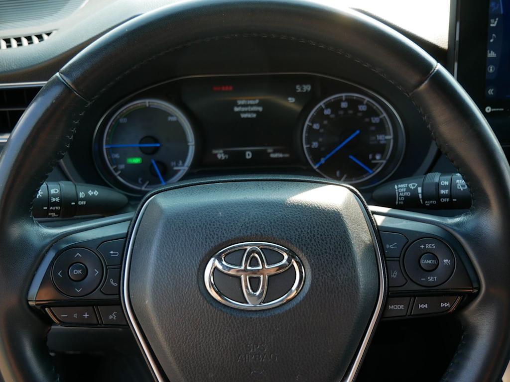 Thumbnail: 2022 Toyota Venza - 15