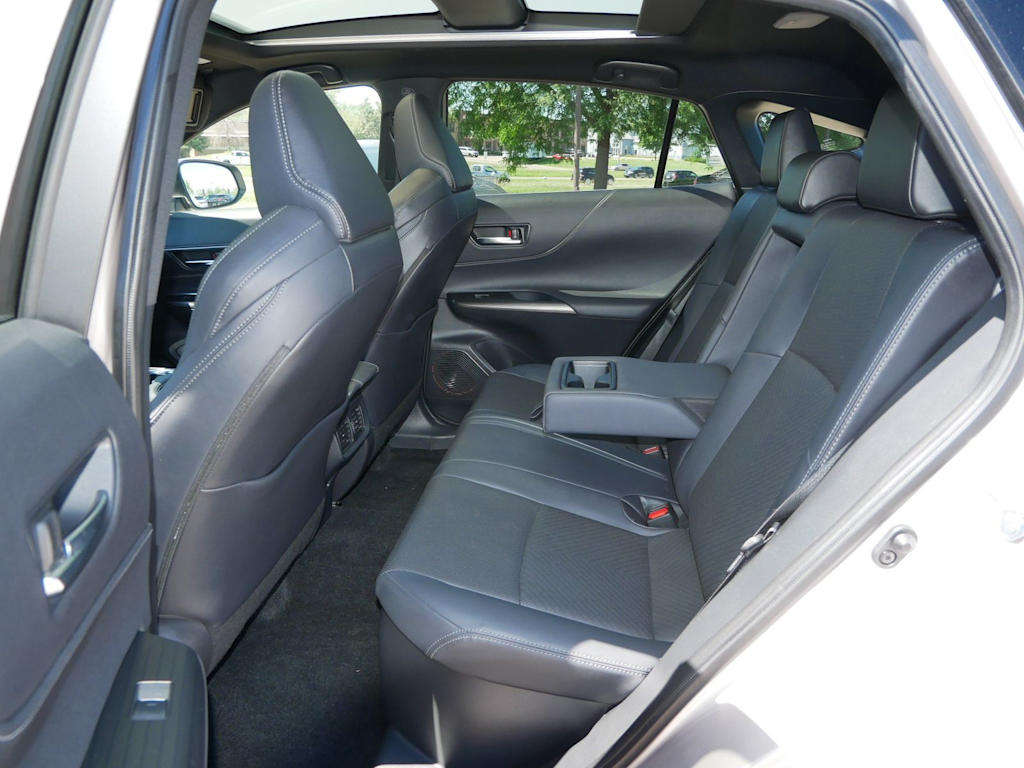 Thumbnail: 2022 Toyota Venza - 8