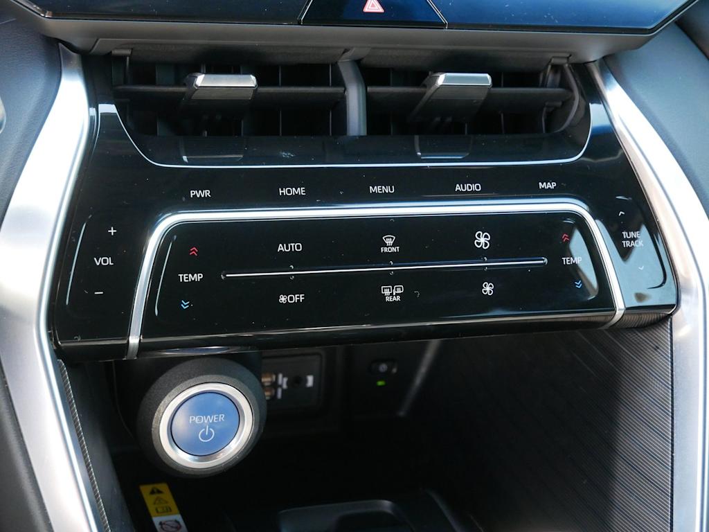 Thumbnail: 2022 Toyota Venza - 22