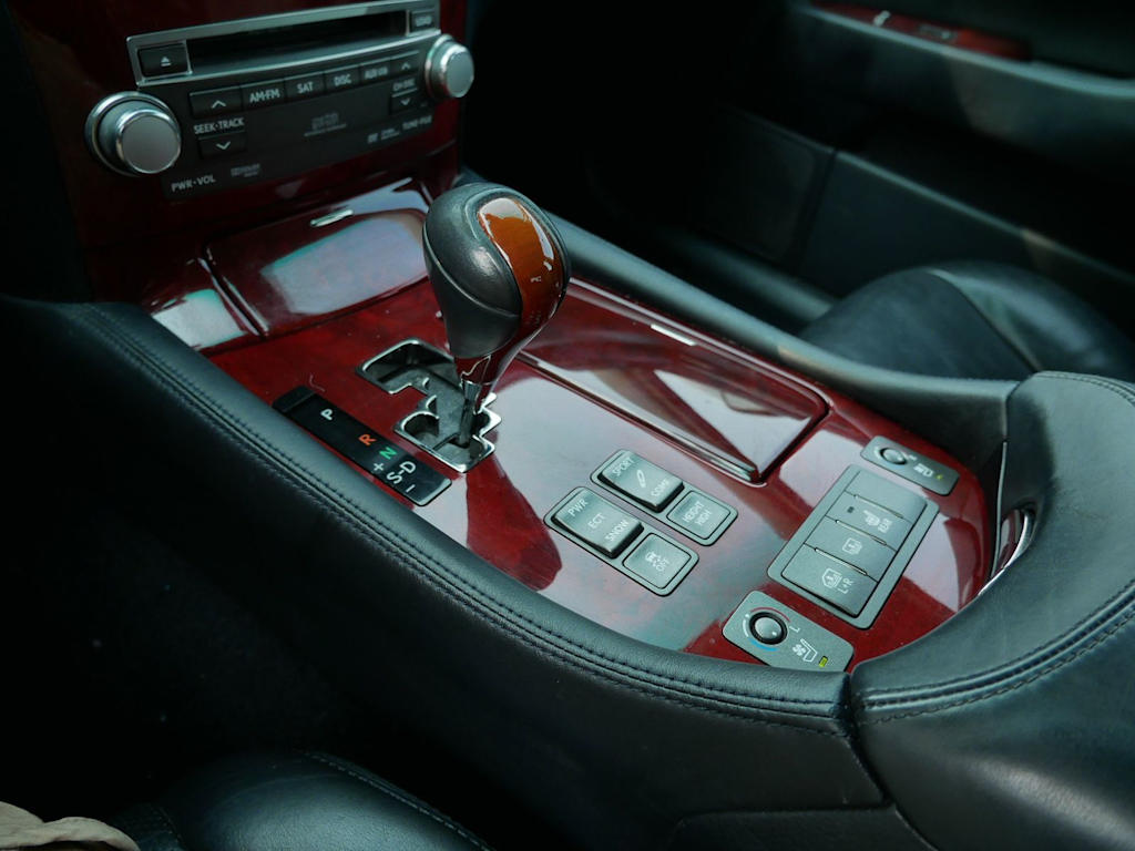 Thumbnail: 2011 Lexus LS - 16