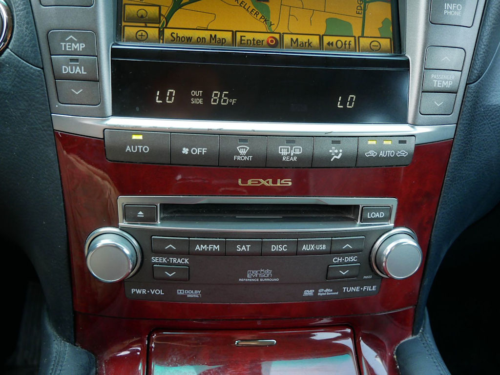 Thumbnail: 2011 Lexus LS - 15