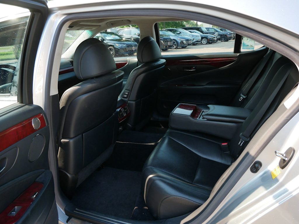 Thumbnail: 2011 Lexus LS - 6