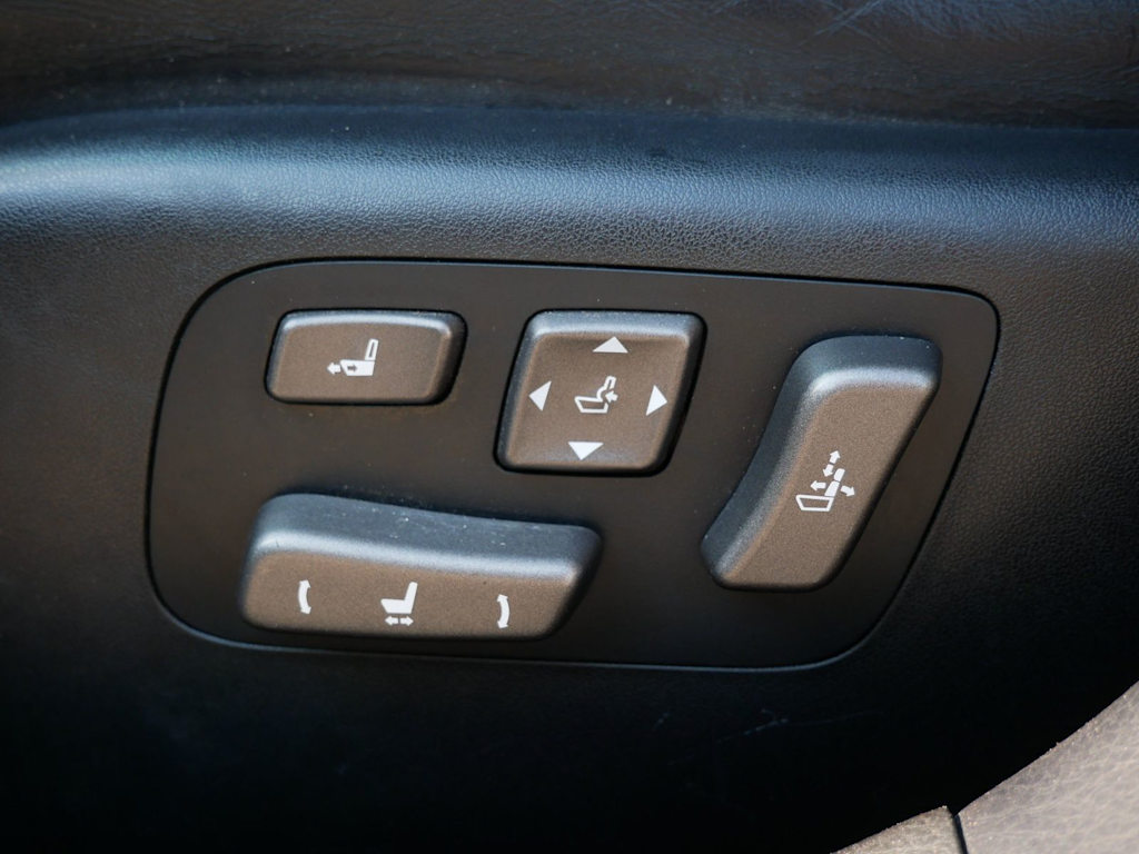 Thumbnail: 2011 Lexus LS - 14