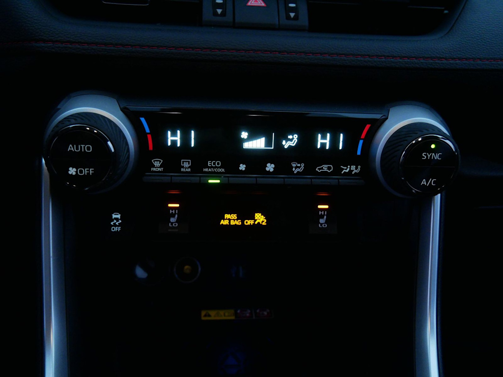 Thumbnail: 2023 Toyota RAV4 - 19