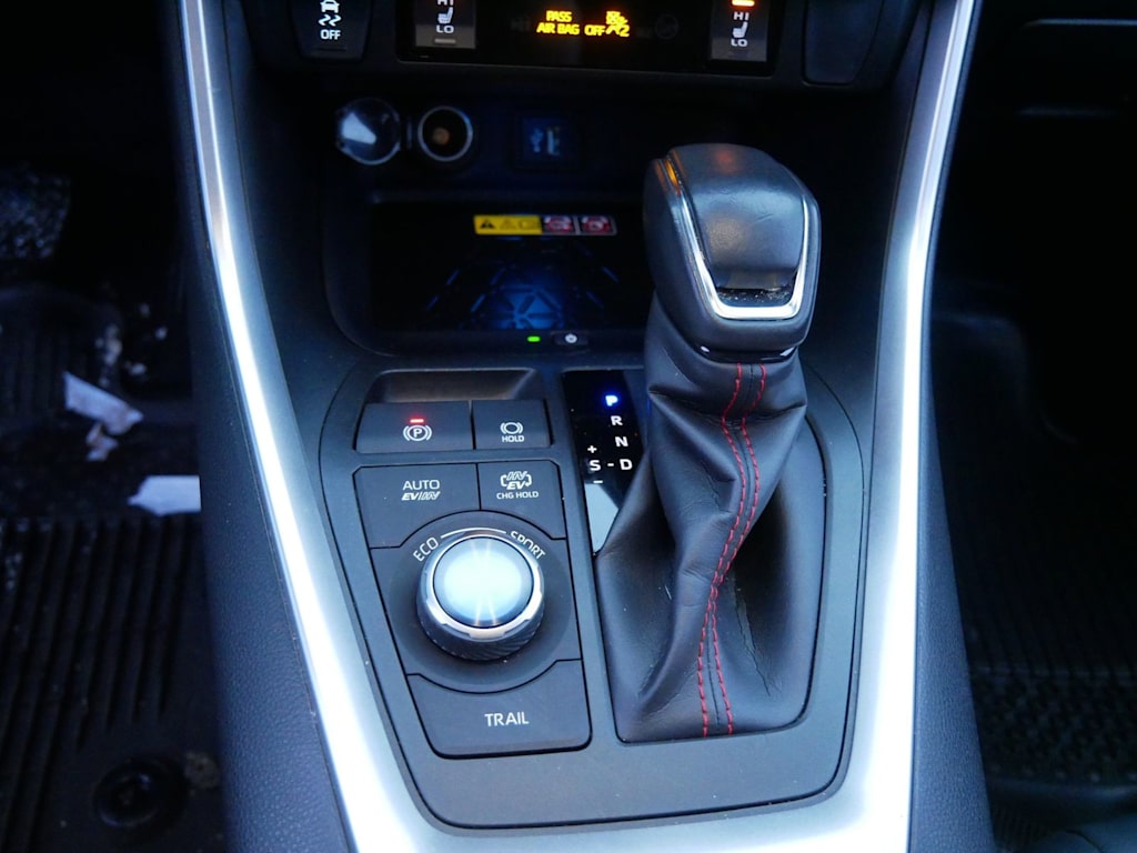 Thumbnail: 2023 Toyota RAV4 - 18