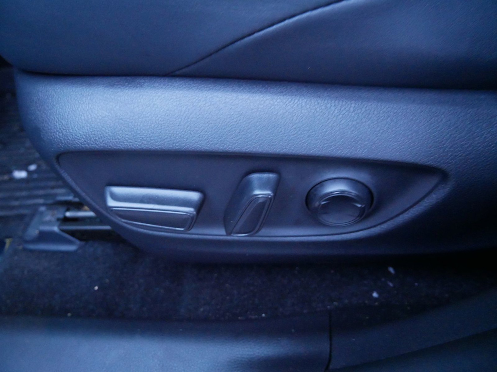 Thumbnail: 2023 Toyota RAV4 - 16