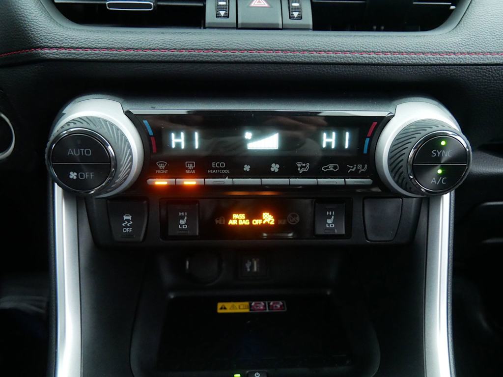 Thumbnail: 2023 Toyota RAV4 - 20