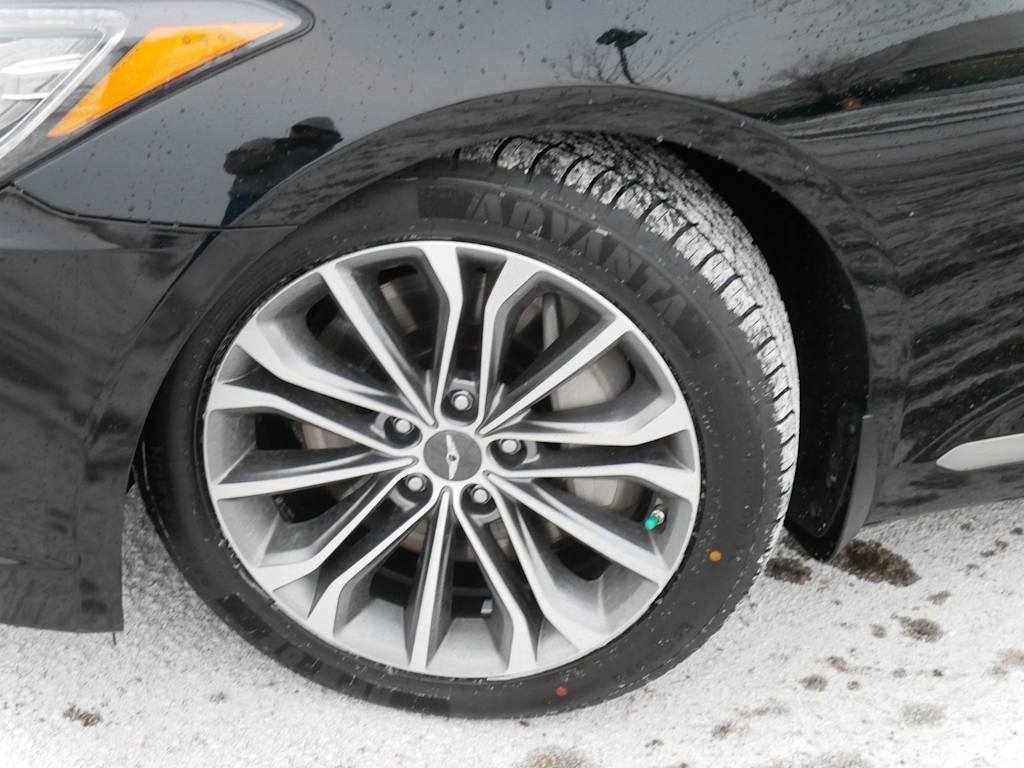 Thumbnail: 2015 Hyundai Genesis - 6