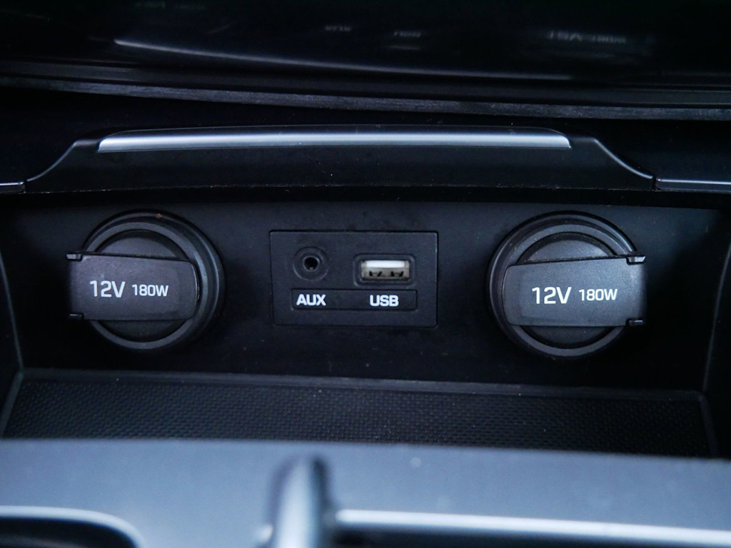 Thumbnail: 2015 Hyundai Genesis - 22