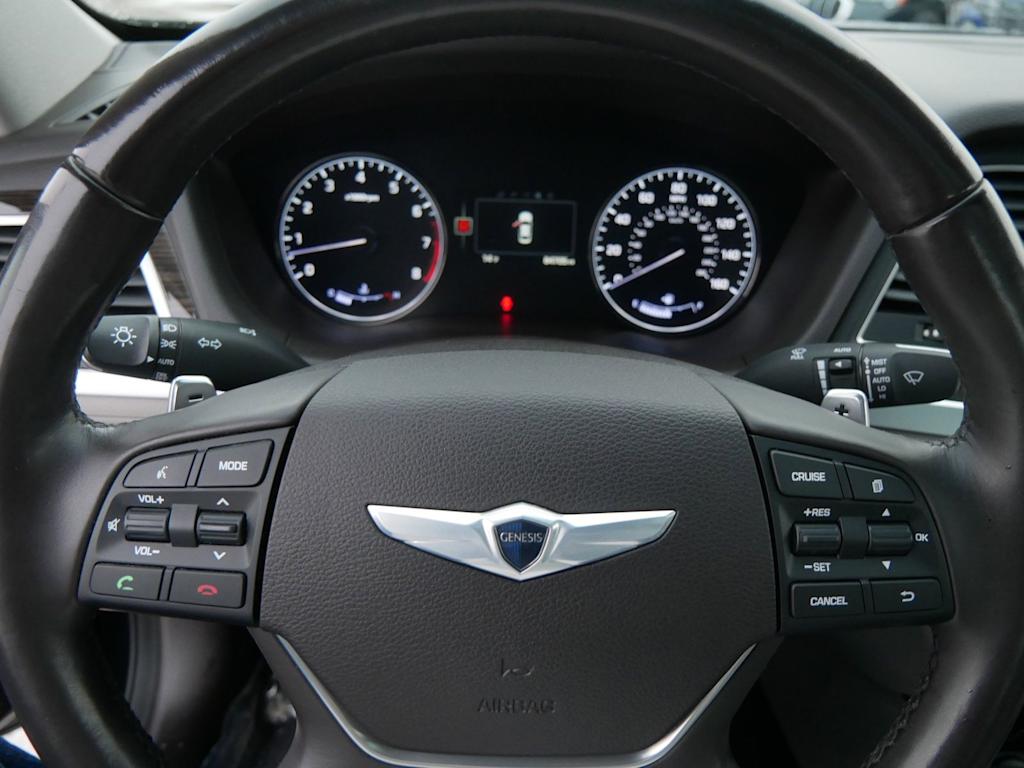 Thumbnail: 2015 Hyundai Genesis - 23