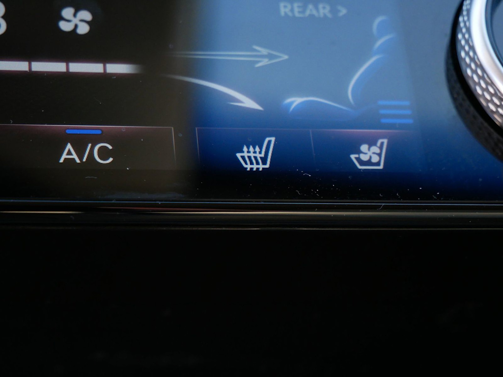 Thumbnail: 2024 Genesis GV80 - 21