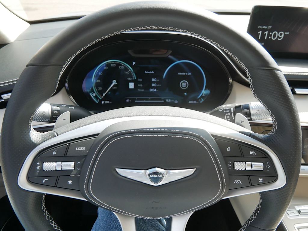 Thumbnail: 2023 Genesis GV70 - 26