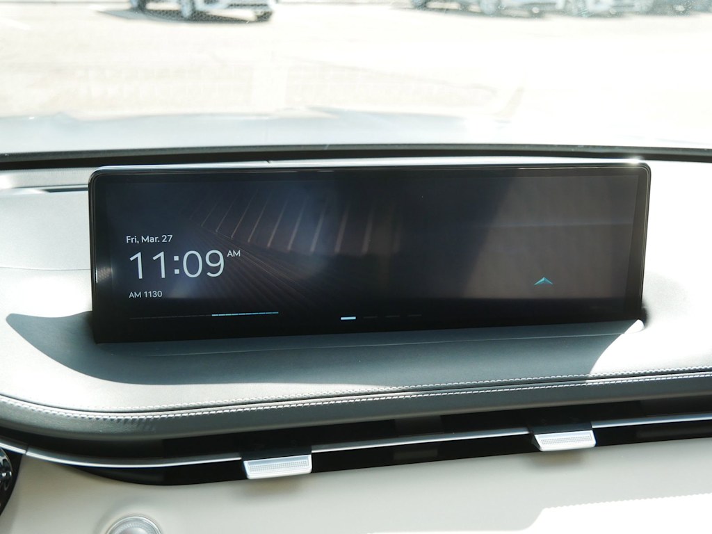 Thumbnail: 2023 Genesis GV70 - 20